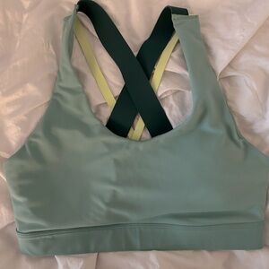 BOGO buy one get one item •• Old Navy Cross-Back Sports Bra - Active Powersoft